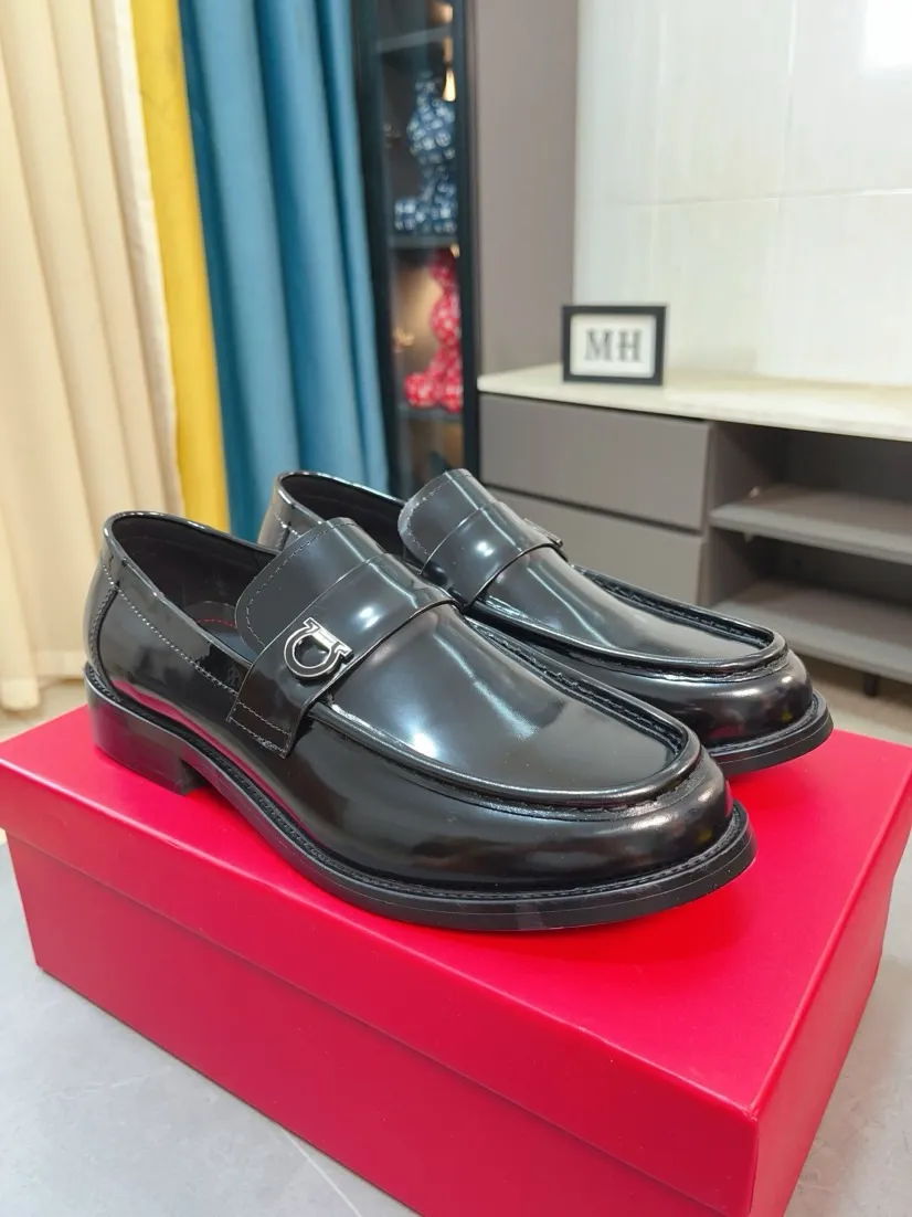 Men's shoes 💰560🌸🌸Water dyed cowhide 🆘[Salvatore Ferragamo] Ferragamo's latest casual business leather shoes for men! Available at counters simultaneously! The fabric is made of specially imported original suede calfskin, and the interior is made of imported water-dyed cowhide. It is absolutely luxurious and leads the fashion trend. Matching code: 38-44 45 customized
